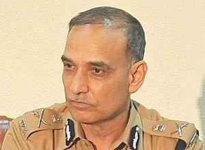 सत्यपाल सिंगांच्या ताफ्यावर हल्ला