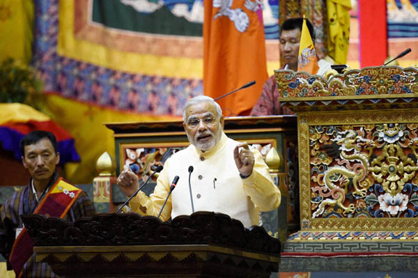 शेजारधर्मासाठी आम्ही कटिबध्द – नरेंद्र मोदी