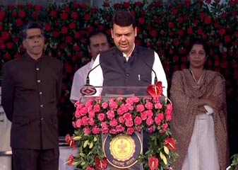राज्यात 'देवेंद्रपर्व' सुरू
