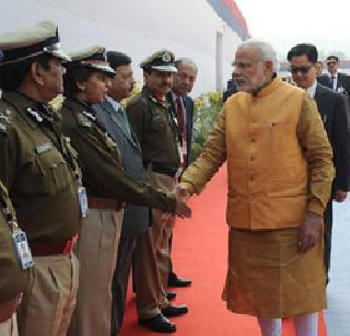 चित्रपटांनी केली पोलिसांची प्रतिमा मलीन -  मोदी 