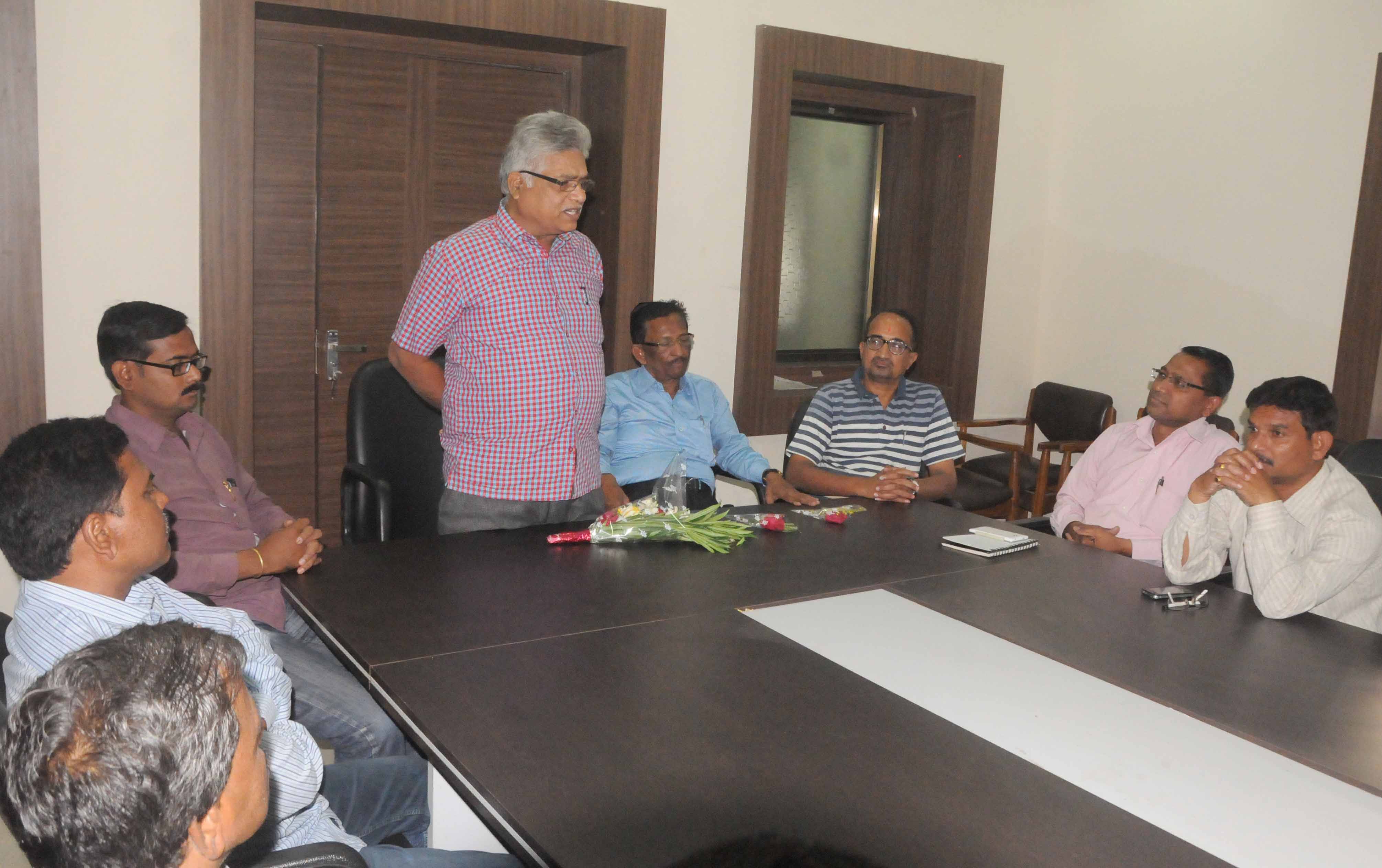पारदर्शक प्रशासनासाठी माध्यमांची भूमिका महत्वाची - गंधे