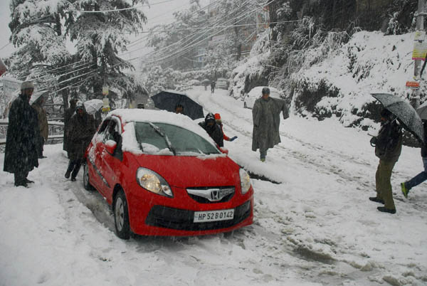 उत्तर भारत थंडीने गारठला