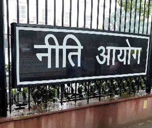 निती’ आयोगाच्या टीमची घोषणा