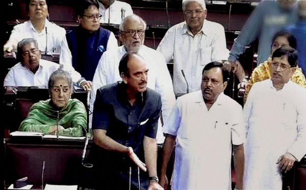  विरोधकांना घाबरवण्यासाठी हेरगिरी का