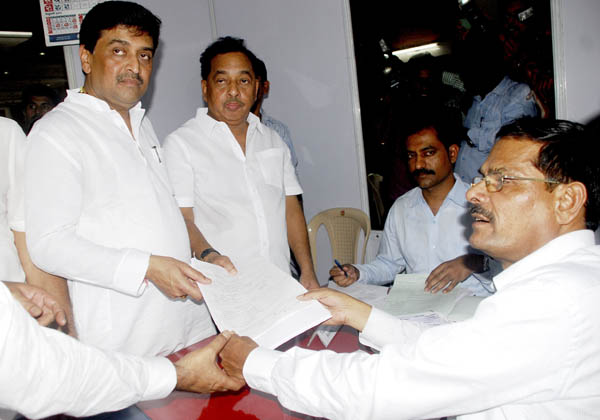 नारायण राणे यांचा उमेदवारी अर्ज दाखल