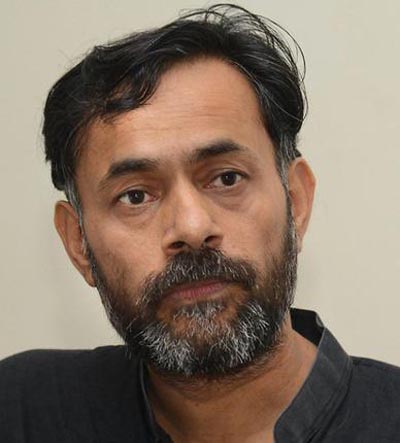 योगेंद्र यादव, प्रशांत भूषण यांचा राजीनामा