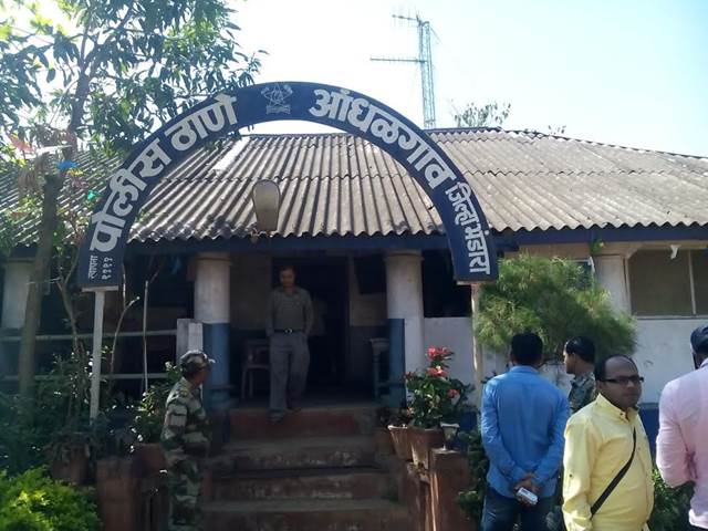 विवाहितेने पतीपासून विभक्त होऊन अल्पवयीन प्रियकरासोबत थाटला संसार
