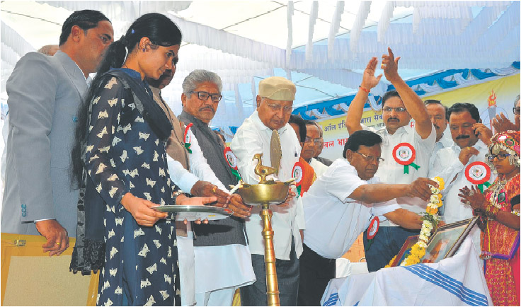  बंजारा साहित्य व संस्कृतीचे जतन व्हावे- 